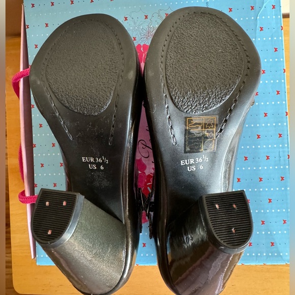 *SOLD* Black Patent Heeled Mary Jane - Picture 6 of 7